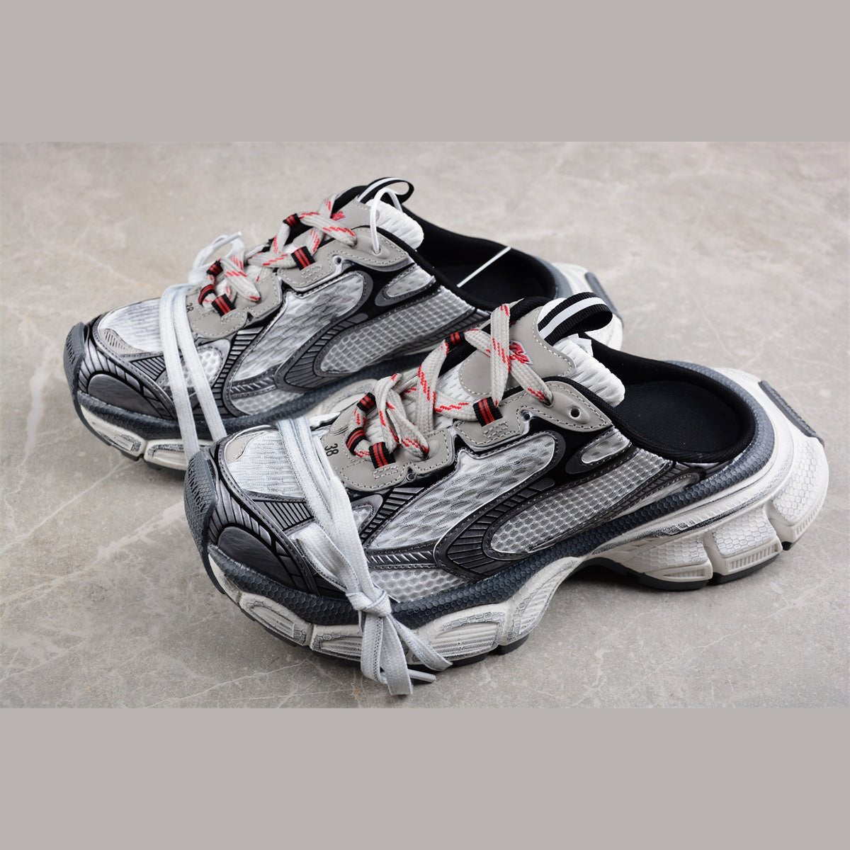 BALENCIAGA 3XL MULE x GREY RED - Phantom Kicks