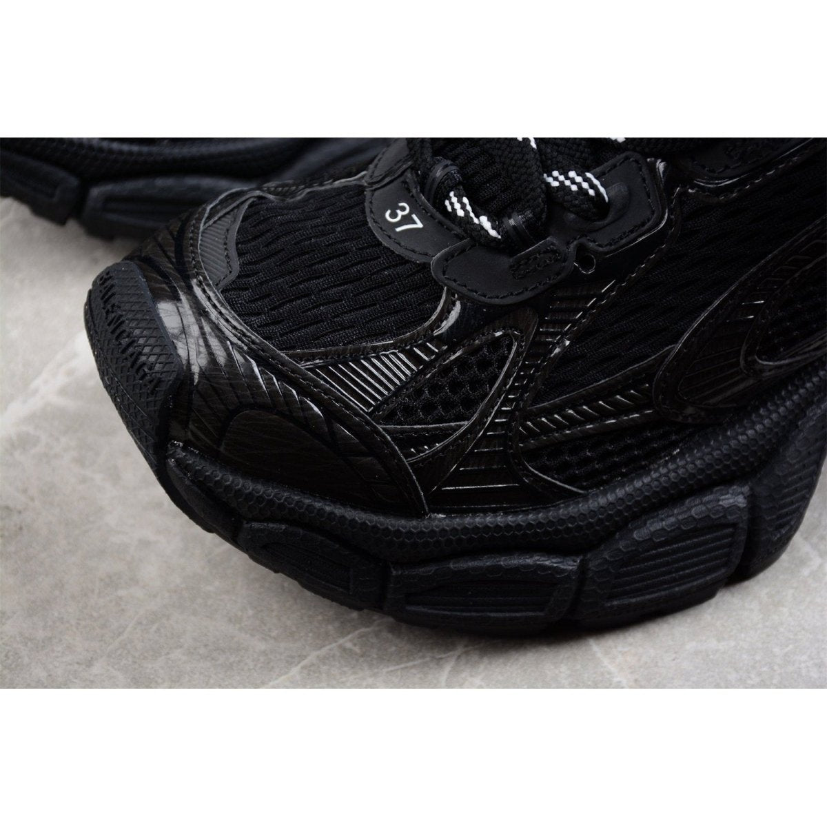 BALENCIAGA 3XL x ALL BLACK - Phantom Kicks