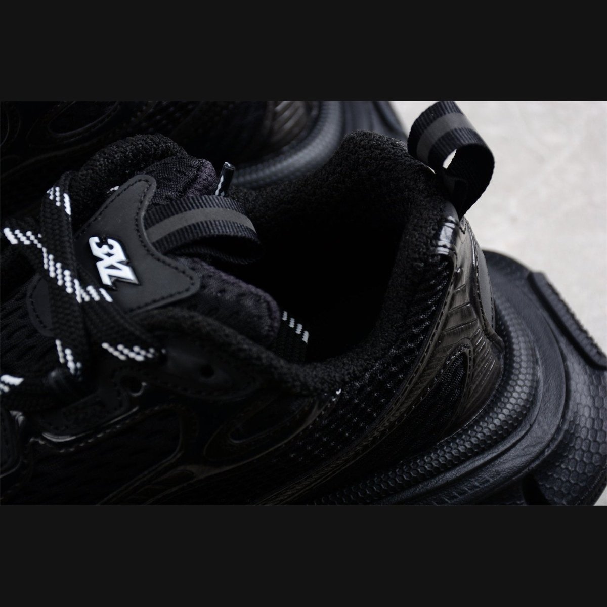 BALENCIAGA 3XL x ALL BLACK - Phantom Kicks