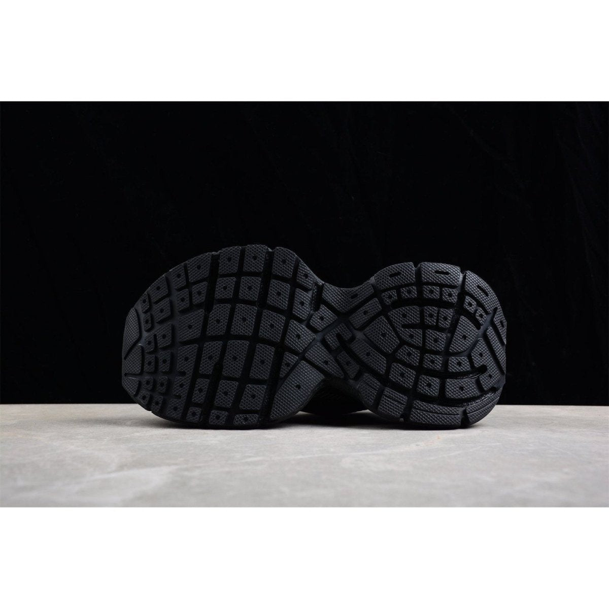 BALENCIAGA 3XL x ALL BLACK - Phantom Kicks