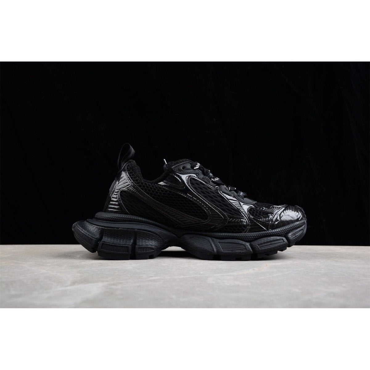 BALENCIAGA 3XL x ALL BLACK - Phantom Kicks