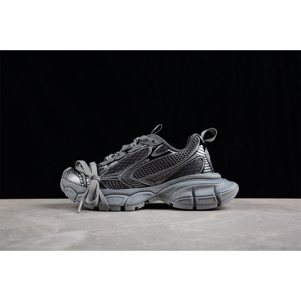BALENCIAGA 3XL x BAL GREY WORN OUT - Phantom Kicks
