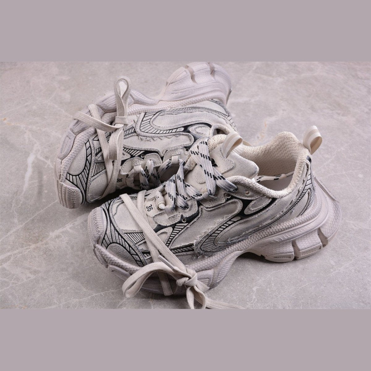 BALENCIAGA 3XL x BEIGE - Phantom Kicks