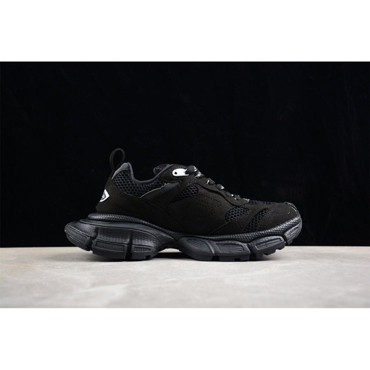 BALENCIAGA 3XL x BLACK - Phantom Kicks