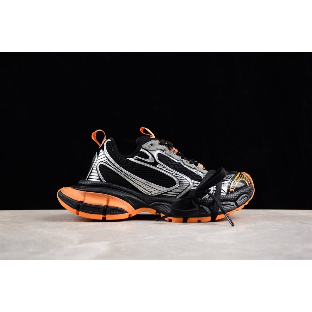 BALENCIAGA 3XL x BLACK ORANGE GREY - Phantom Kicks