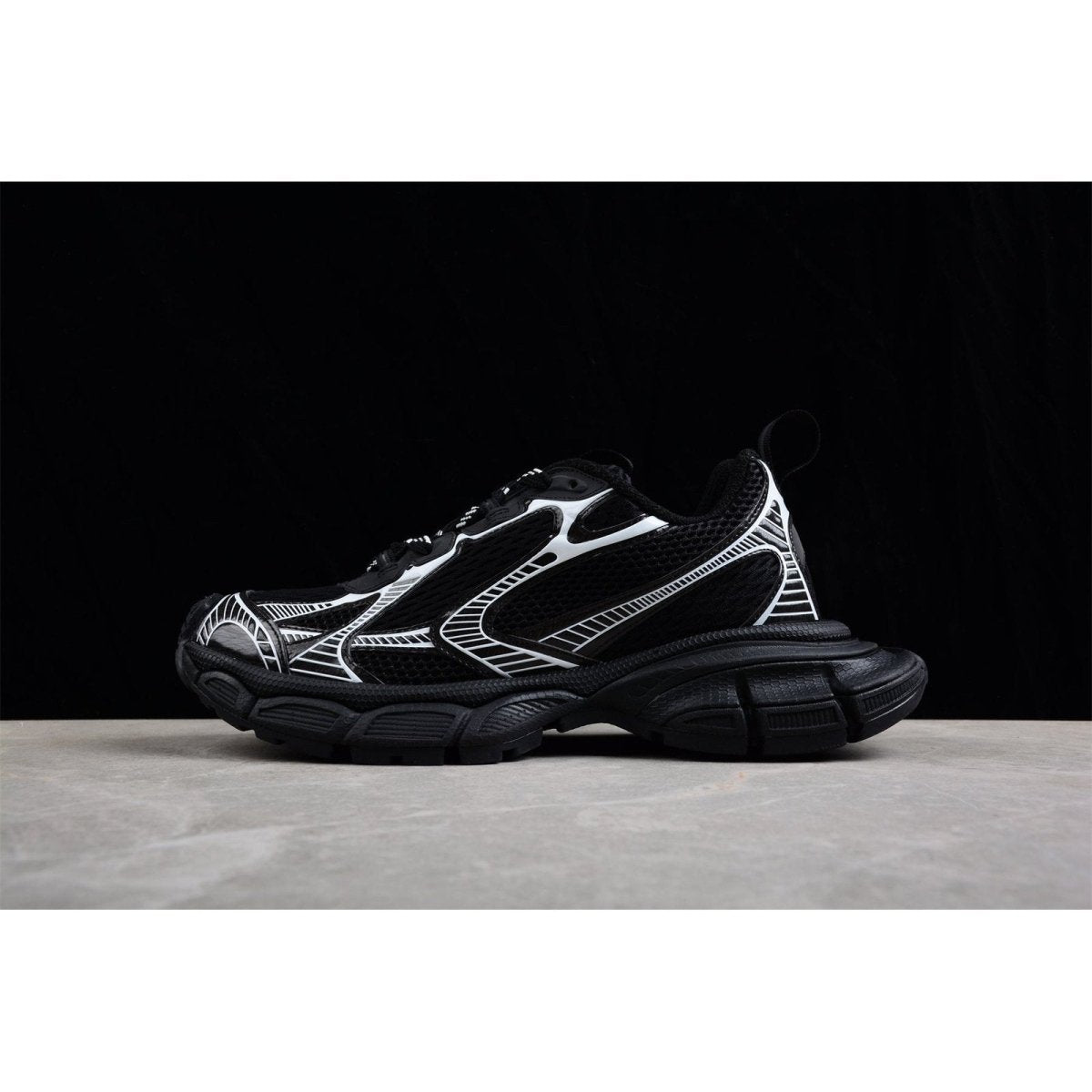BALENCIAGA 3XL x BLACK WHITE - Phantom Kicks