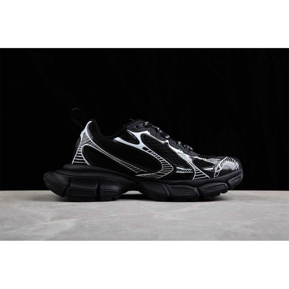 BALENCIAGA 3XL x BLACK WHITE - Phantom Kicks