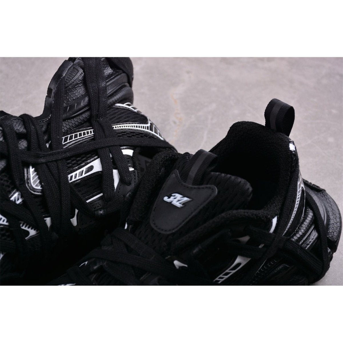 BALENCIAGA 3XL x BLACK WHITE - Phantom Kicks