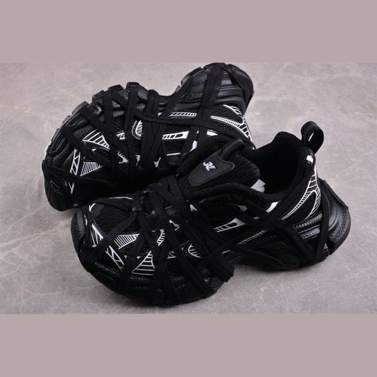 BALENCIAGA 3XL x BLACK WHITE - Phantom Kicks