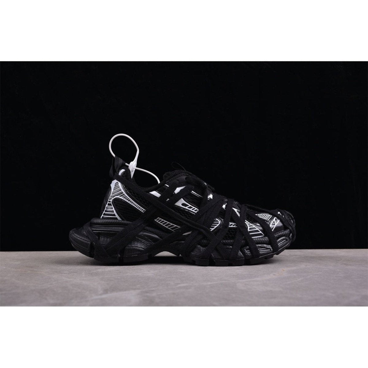 BALENCIAGA 3XL x BLACK WHITE - Phantom Kicks