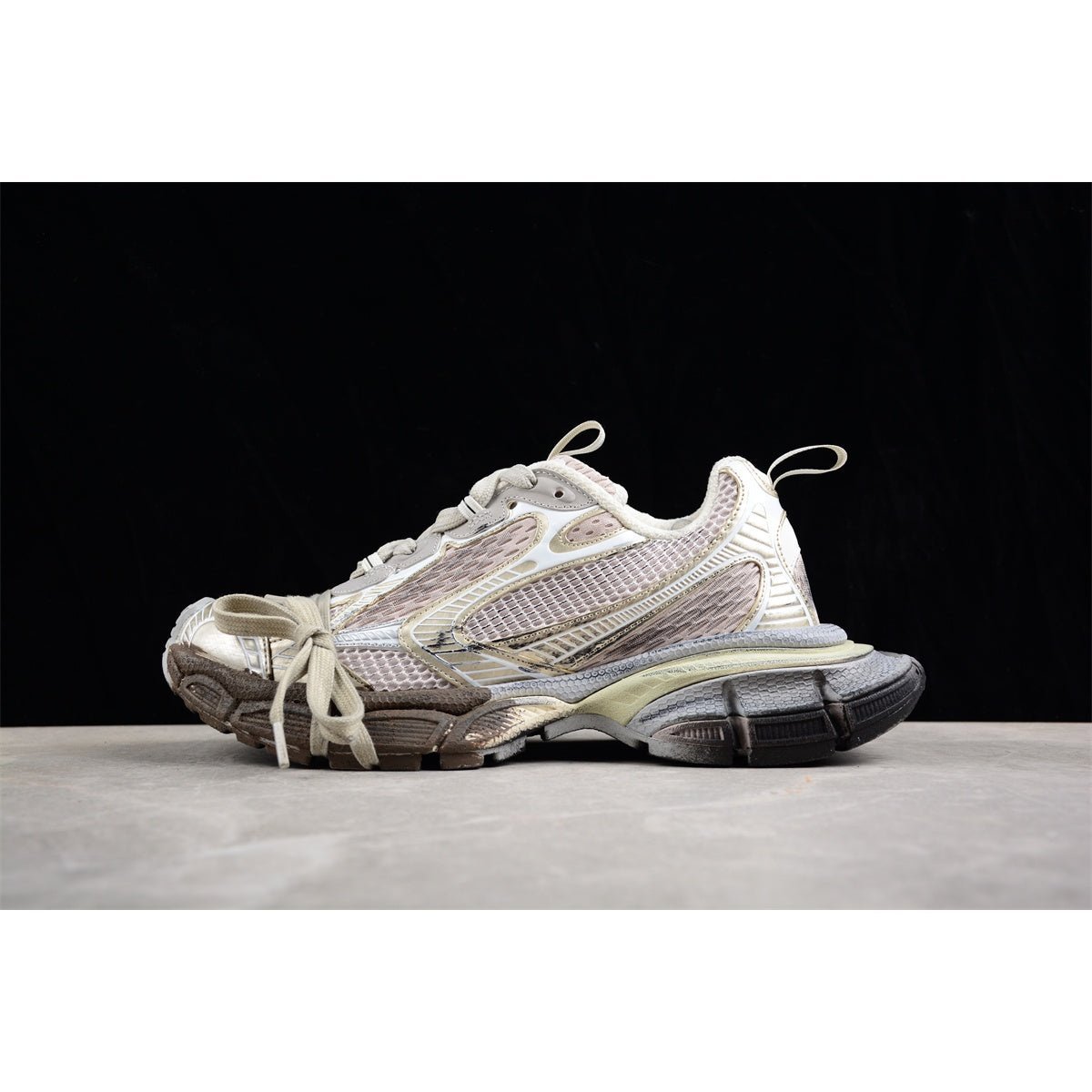 BALENCIAGA 3XL x CHAMPAGNE GRAFFITI - Phantom Kicks
