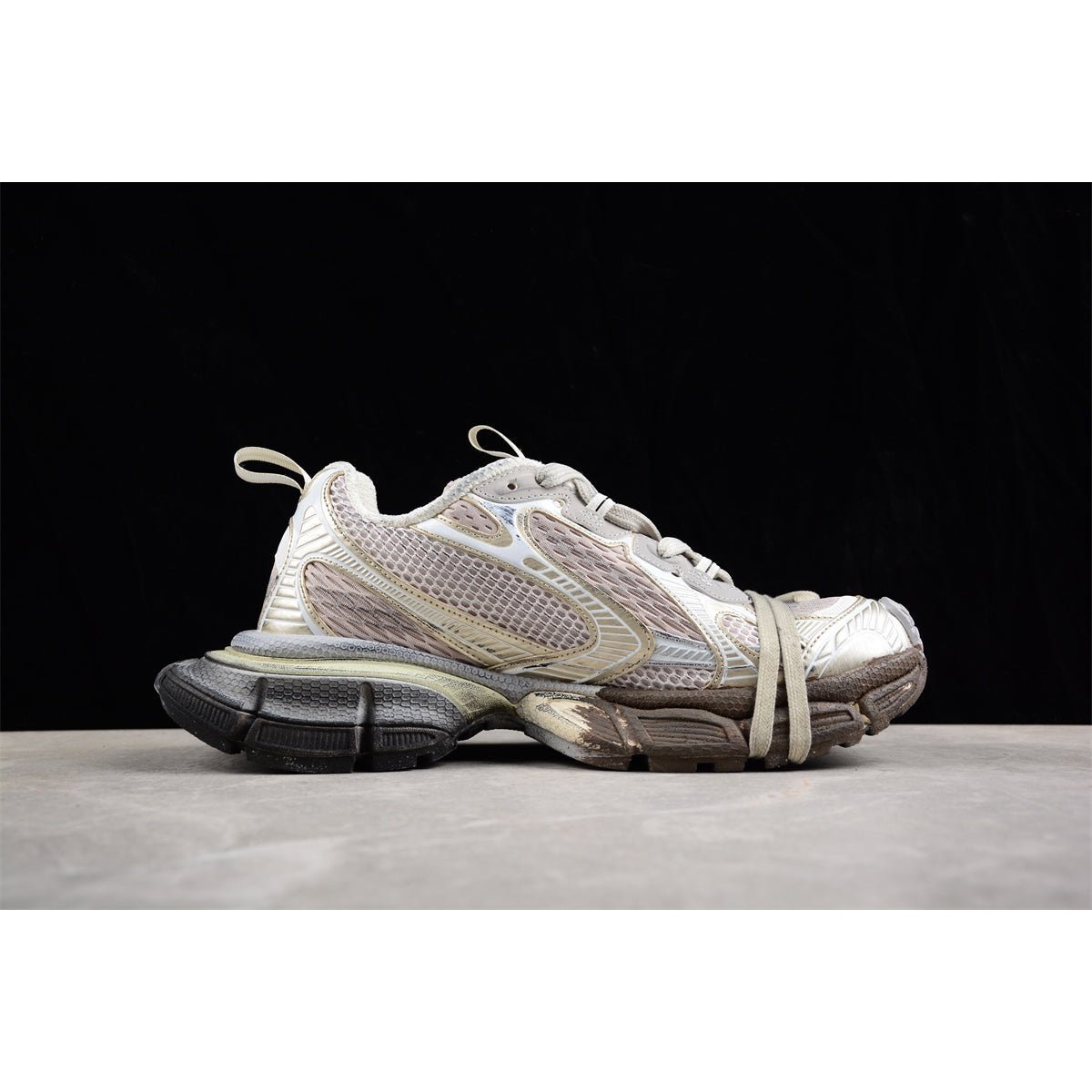 BALENCIAGA 3XL x CHAMPAGNE GRAFFITI - Phantom Kicks