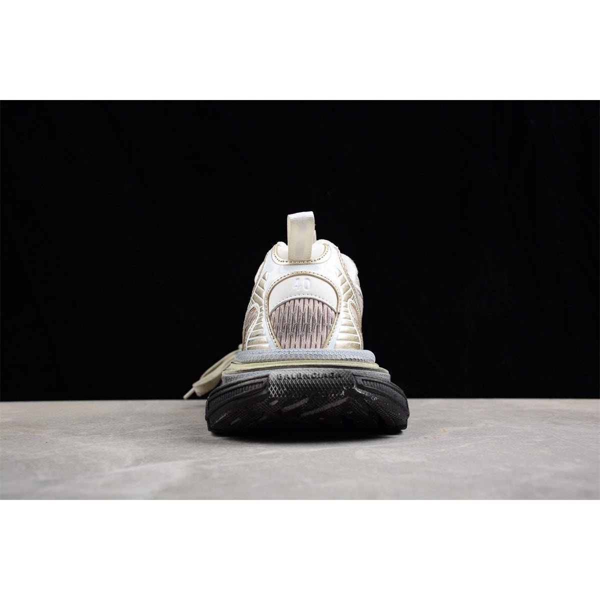 BALENCIAGA 3XL x CHAMPAGNE GRAFFITI - Phantom Kicks