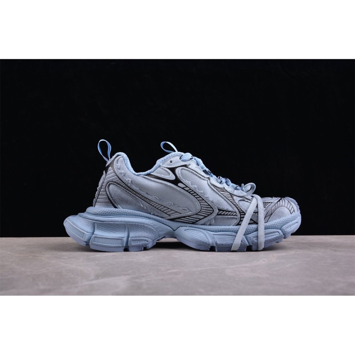 BALENCIAGA 3XL x CYAN BLUE - Phantom Kicks
