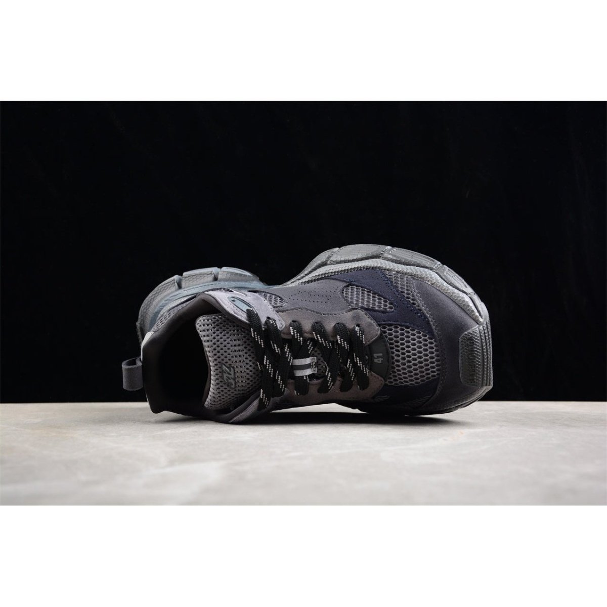 BALENCIAGA 3XL x DARK GREY - Phantom Kicks