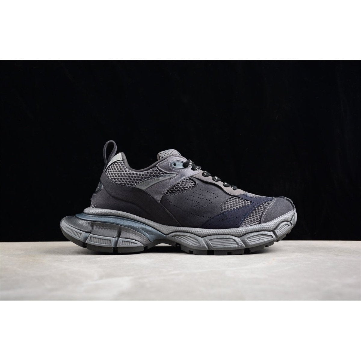 BALENCIAGA 3XL x DARK GREY - Phantom Kicks