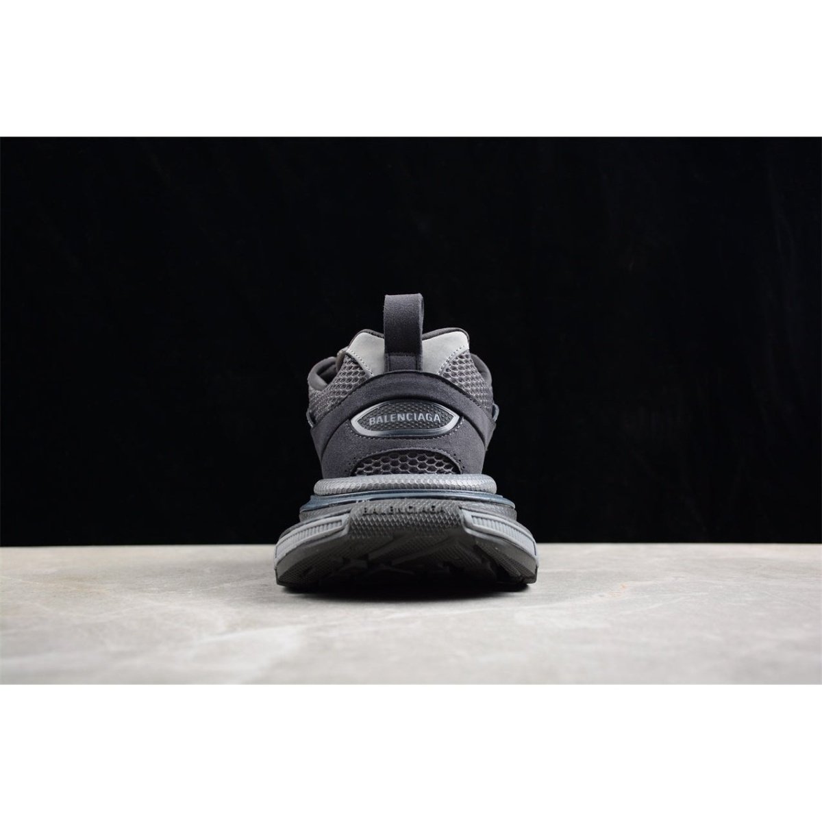 BALENCIAGA 3XL x DARK GREY - Phantom Kicks