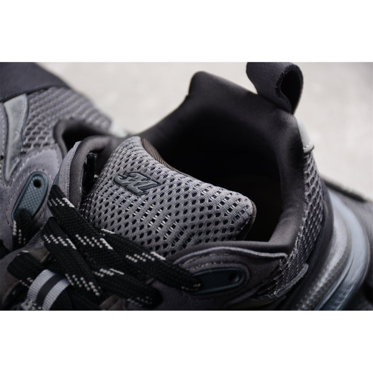 BALENCIAGA 3XL x DARK GREY - Phantom Kicks