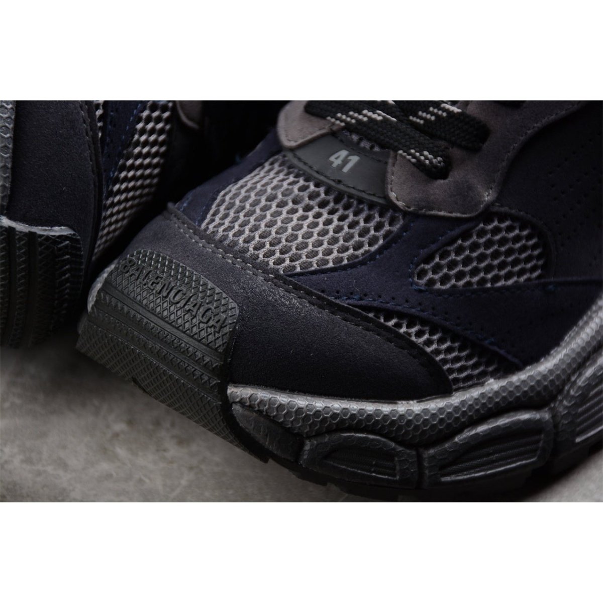 BALENCIAGA 3XL x DARK GREY - Phantom Kicks
