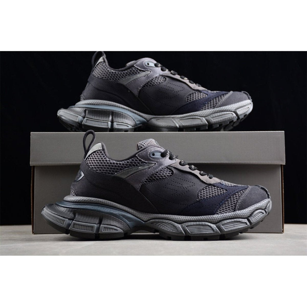 BALENCIAGA 3XL x DARK GREY - Phantom Kicks