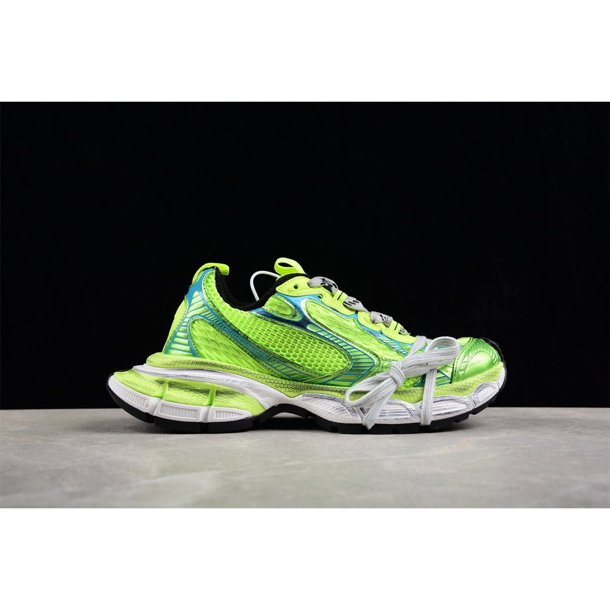BALENCIAGA 3XL x FLUO YELLOW BLUE - Phantom Kicks