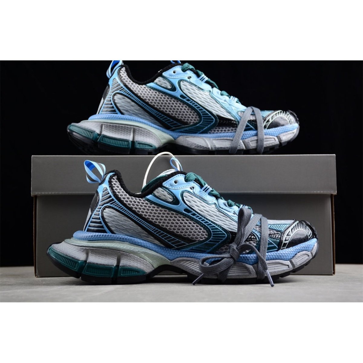 BALENCIAGA 3XL x MALACHITE GREEN - Phantom Kicks