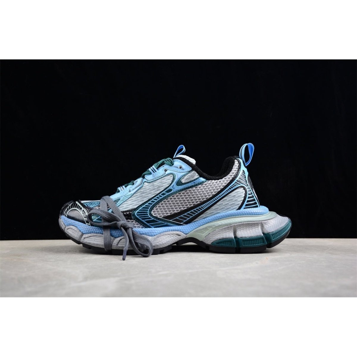 BALENCIAGA 3XL x MALACHITE GREEN - Phantom Kicks