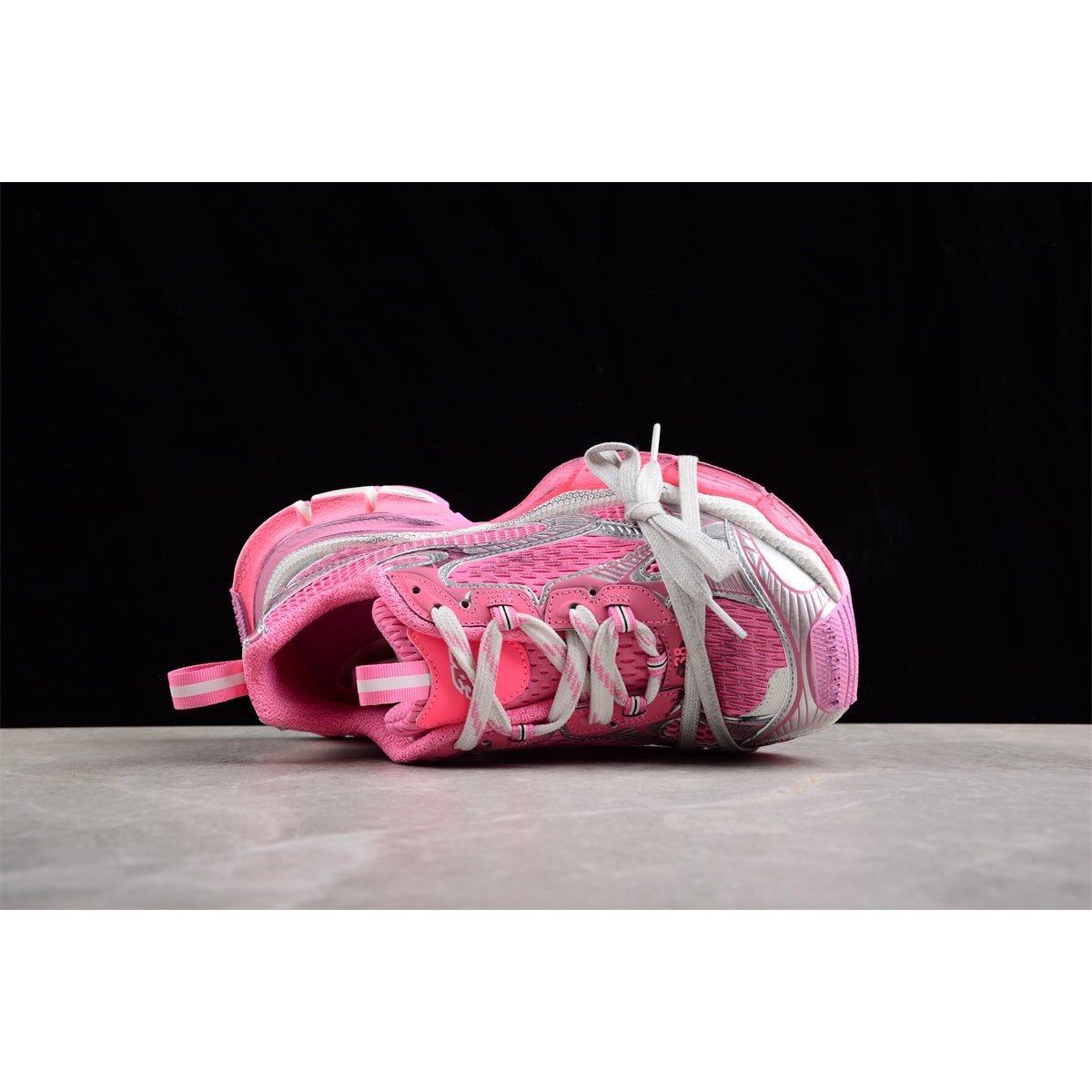 BALENCIAGA 3XL x PINK SILVER - Phantom Kicks