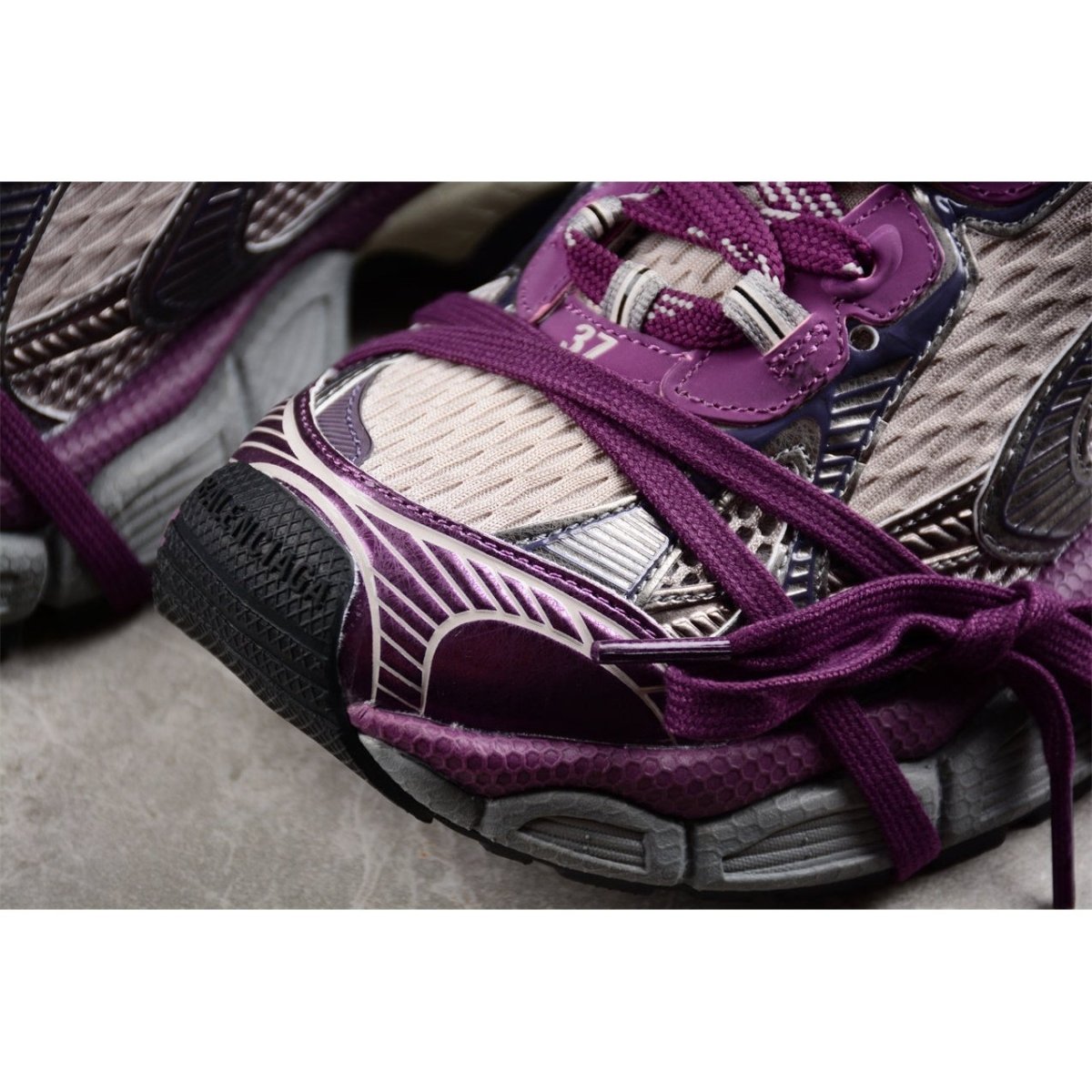 BALENCIAGA 3XL x PURPLE GREY - Phantom Kicks