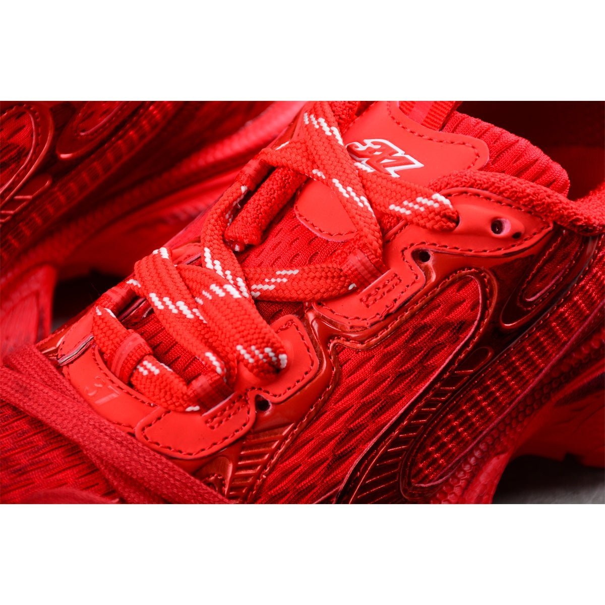 BALENCIAGA 3XL x RED - Phantom Kicks