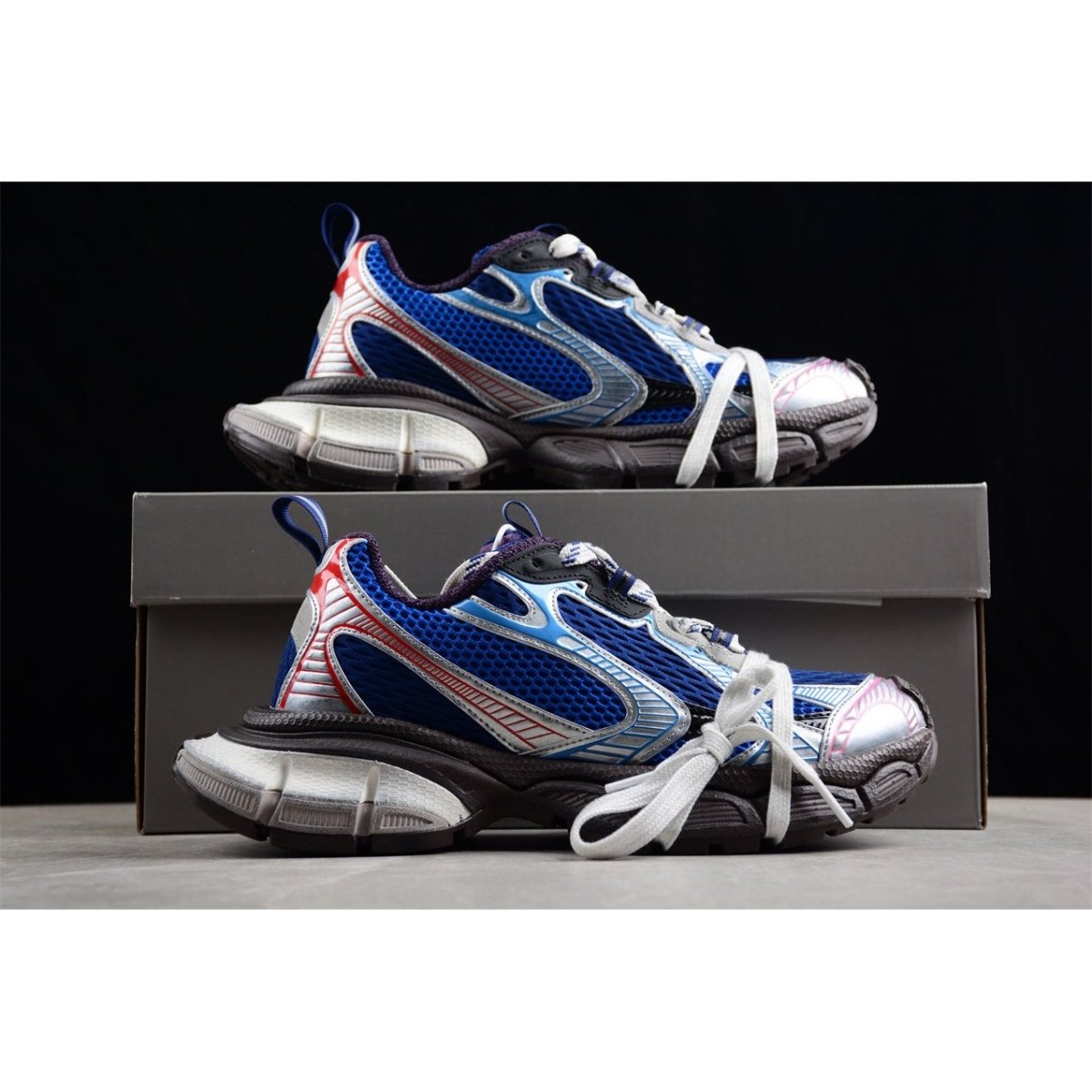 BALENCIAGA 3XL x ROYAL GREY - Phantom Kicks