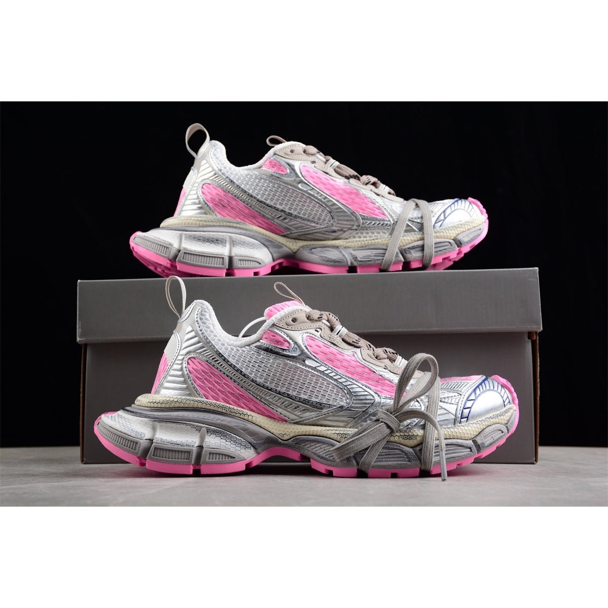 BALENCIAGA 3XL x SILVER PINK - Phantom Kicks