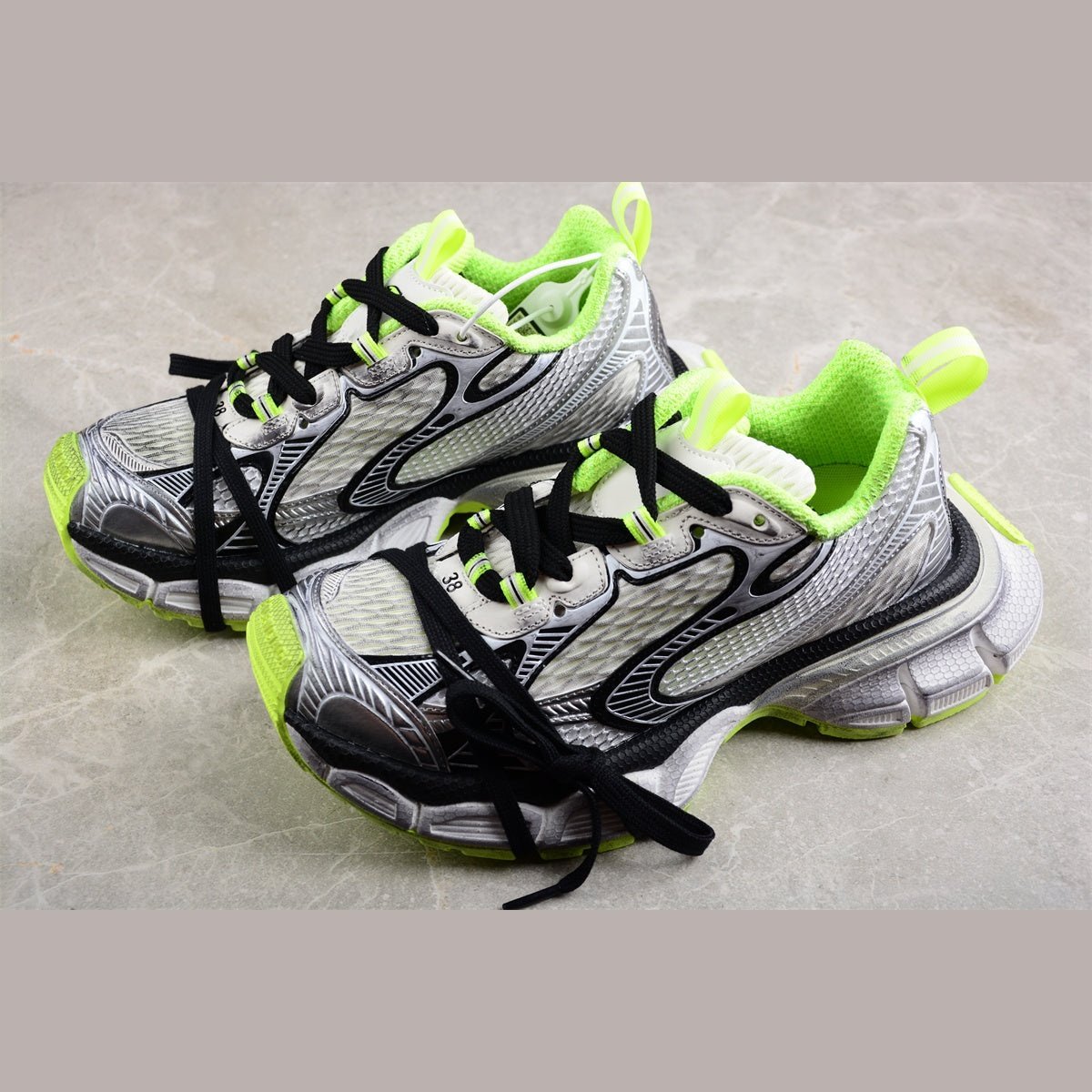 BALENCIAGA 3XL x WHITE BLACK FLUO YELLOW - Phantom Kicks