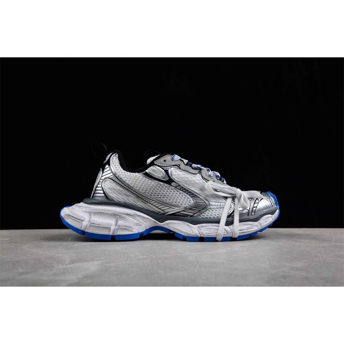 BALENCIAGA 3XL x WHITE GREY BLUE - Phantom Kicks