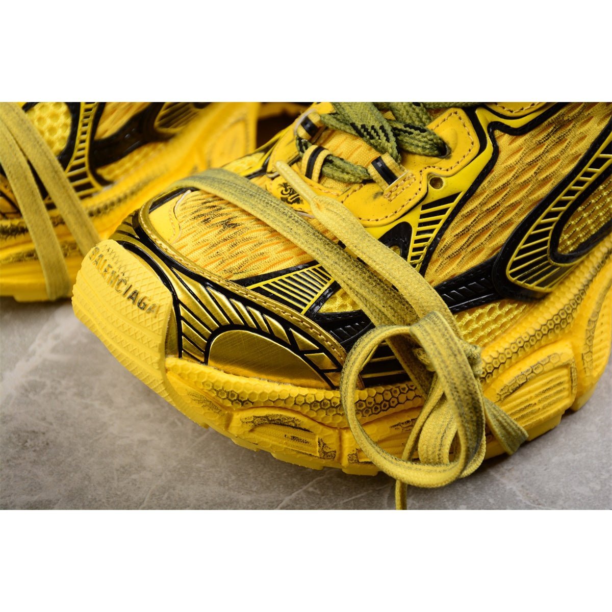 BALENCIAGA 3XL x YELLOW BLACK - Phantom Kicks