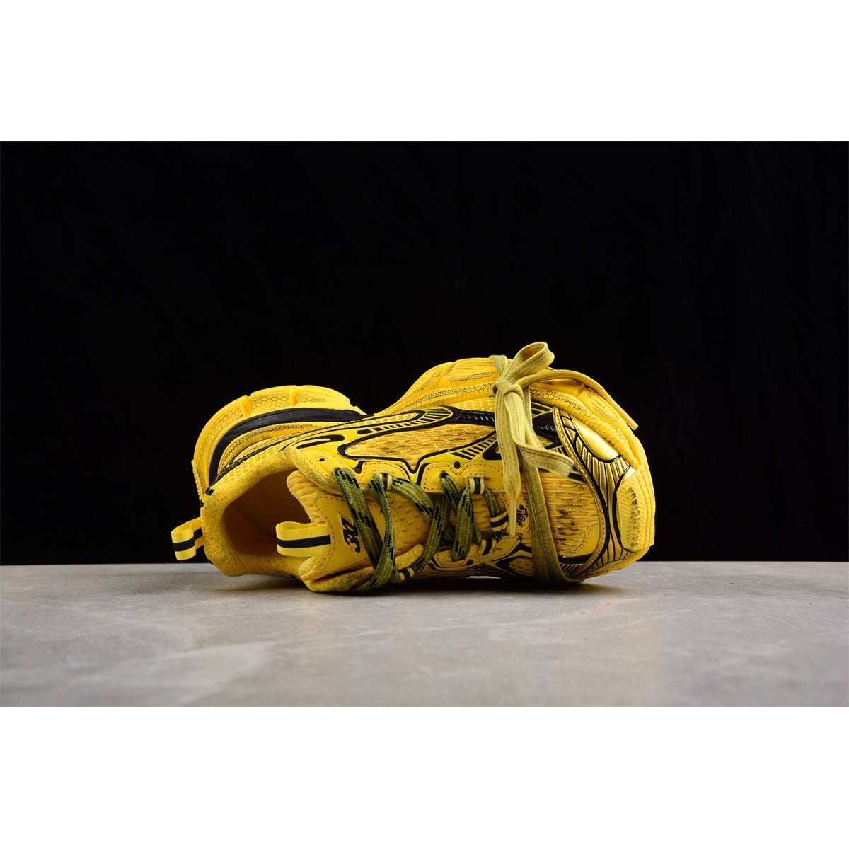 BALENCIAGA 3XL x YELLOW BLACK - Phantom Kicks