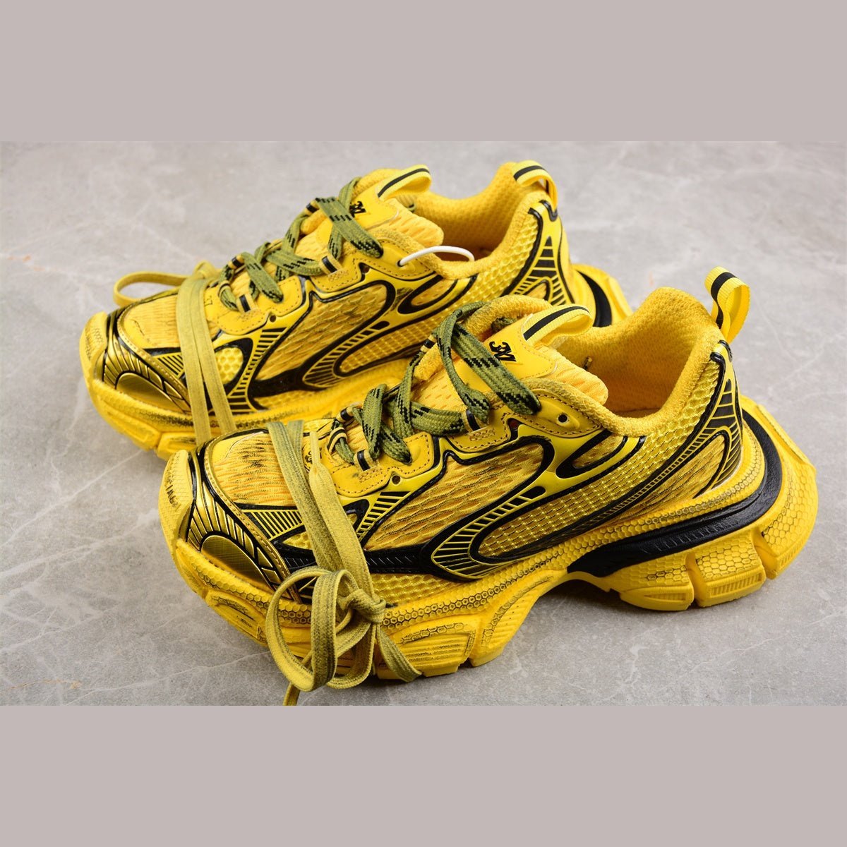 BALENCIAGA 3XL x YELLOW BLACK - Phantom Kicks