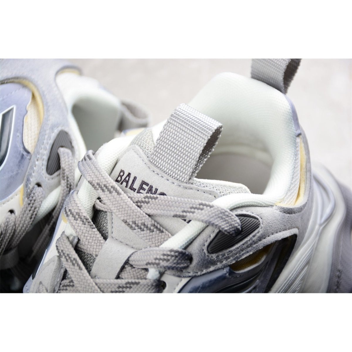 BALENCIAGA CARGO x ALL GREY - Phantom Kicks