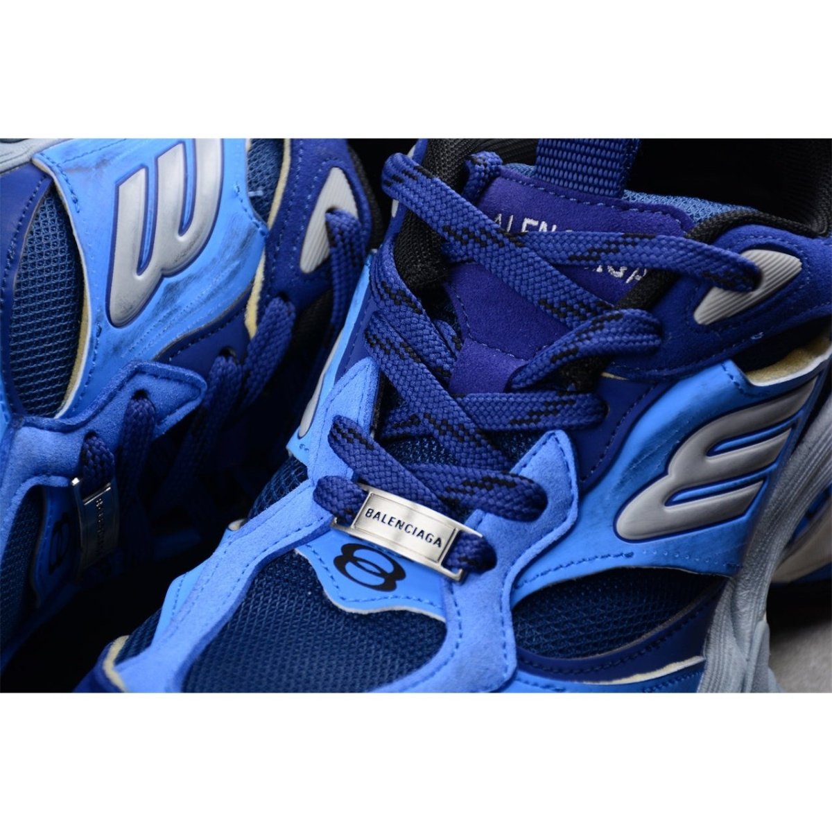 BALENCIAGA CARGO x DK.BLUE - Phantom Kicks
