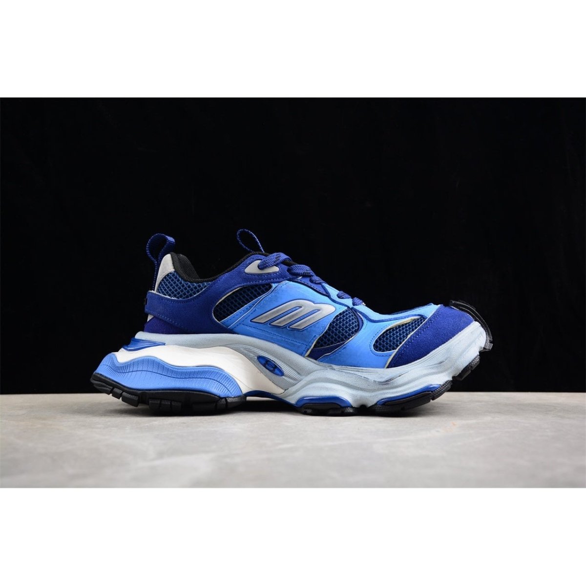 BALENCIAGA CARGO x DK.BLUE - Phantom Kicks