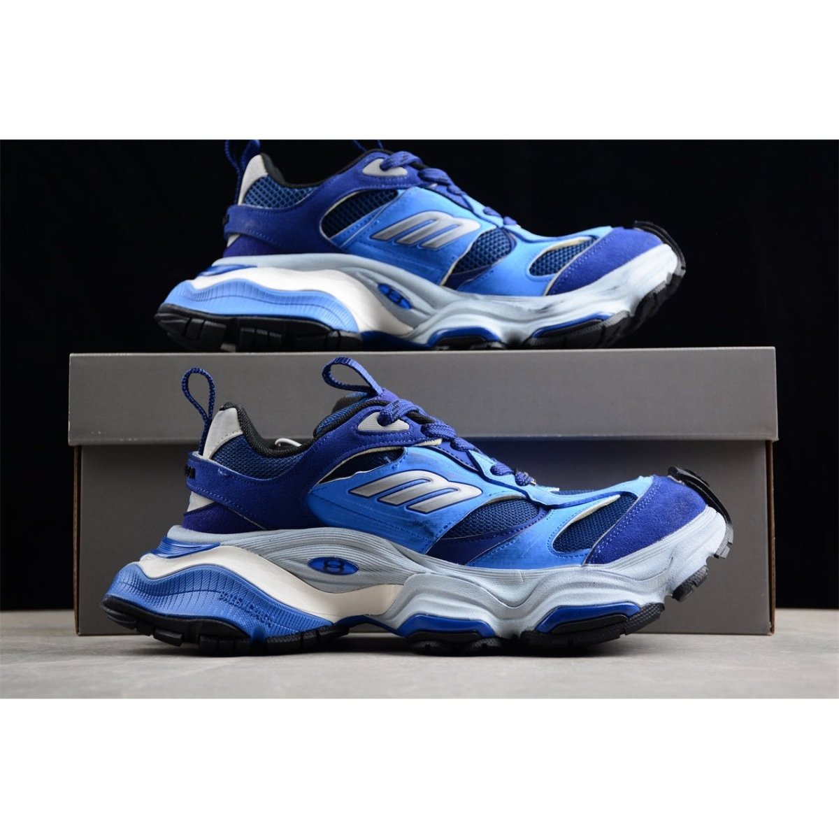BALENCIAGA CARGO x DK.BLUE - Phantom Kicks