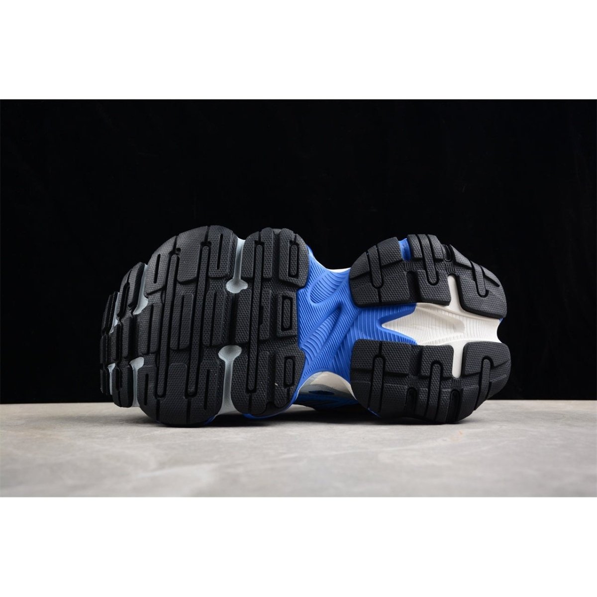 BALENCIAGA CARGO x DK.BLUE - Phantom Kicks