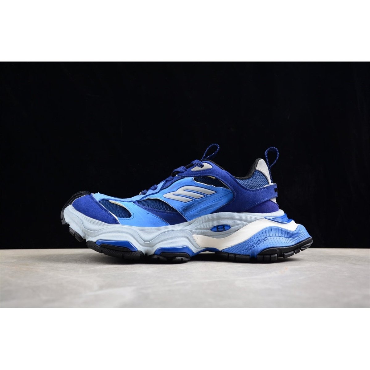 BALENCIAGA CARGO x DK.BLUE - Phantom Kicks