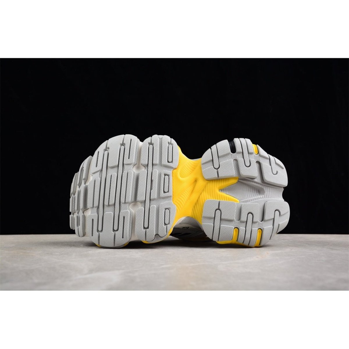 BALENCIAGA CARGO x GREY BLACK YELLOW - Phantom Kicks