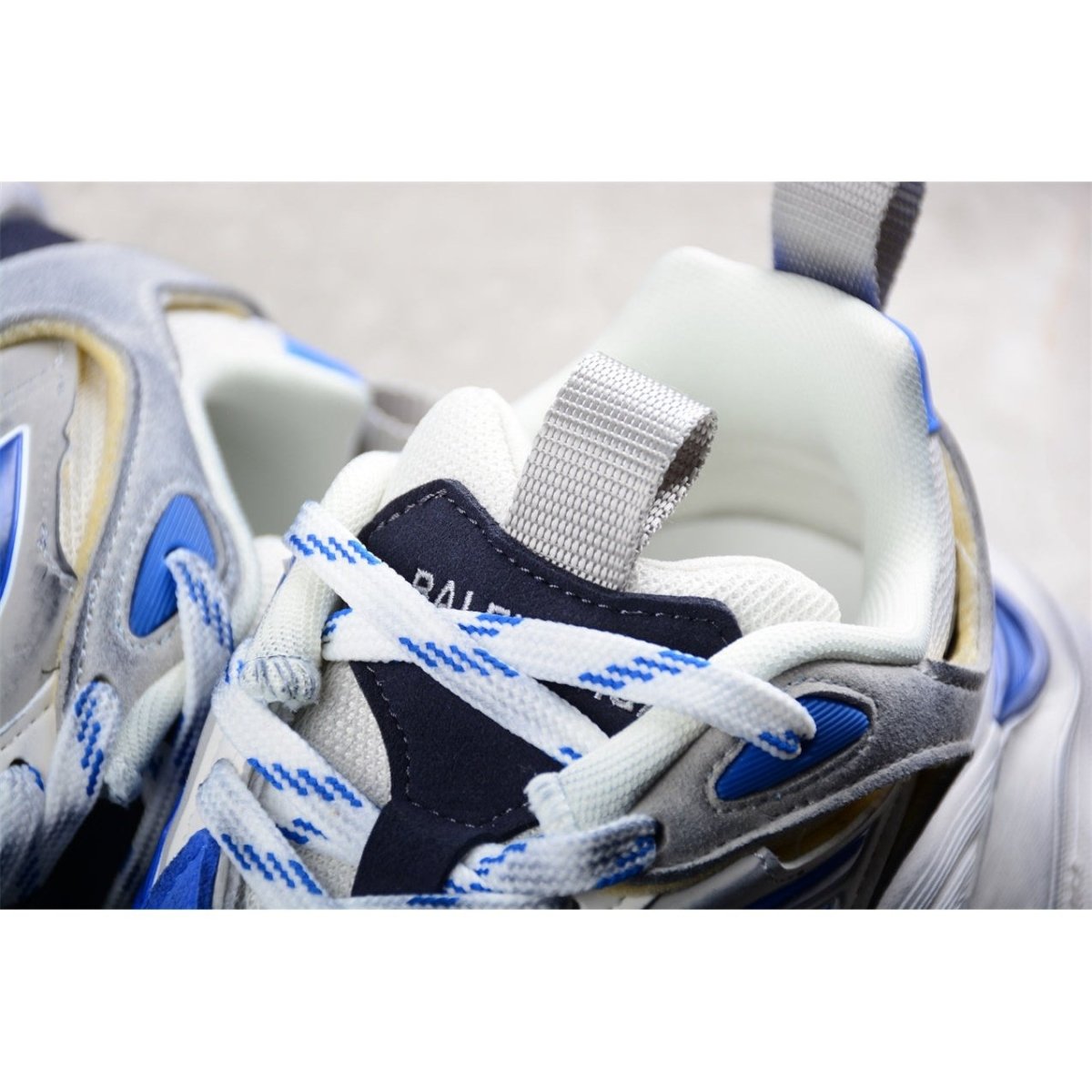 BALENCIAGA CARGO x WHITE GREY BLUE - Phantom Kicks