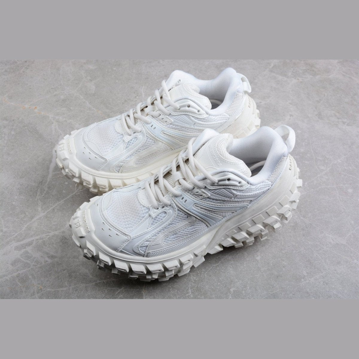 BALENCIAGA DEFENDER x WHITE - Phantom Kicks