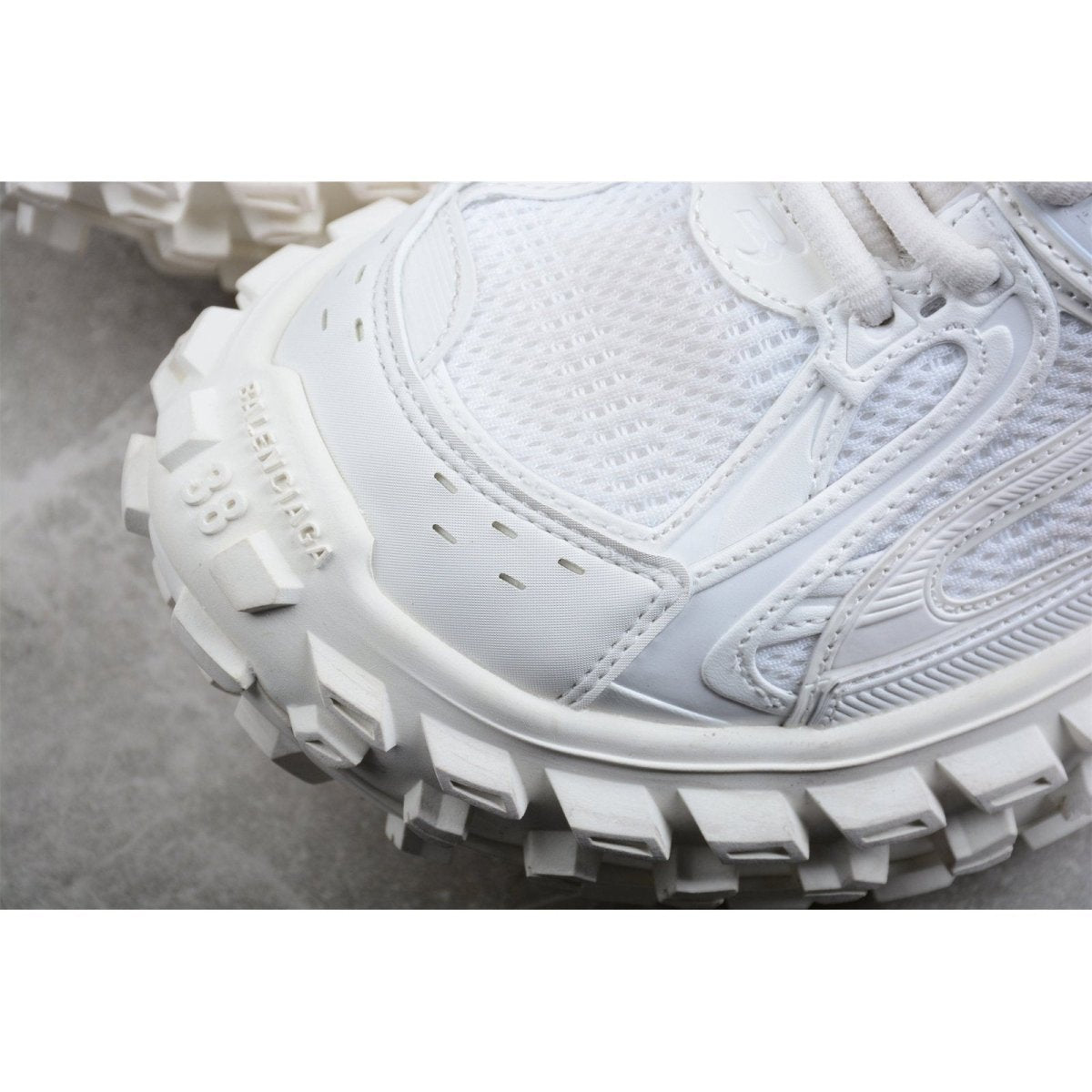 BALENCIAGA DEFENDER x WHITE - Phantom Kicks
