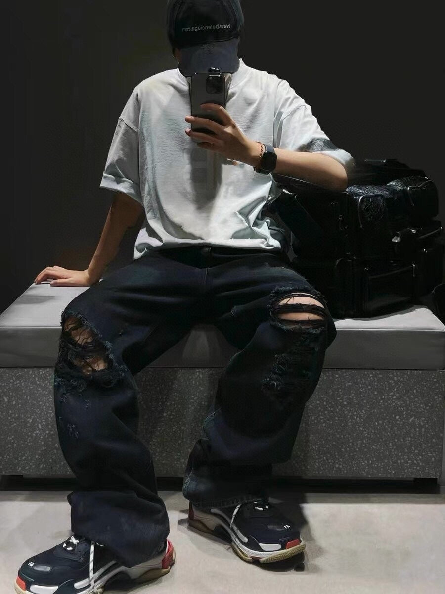 BALENCIAGA DISTRESSED LOGO T-SHIRT WHITE GREY - Phantom Kicks
