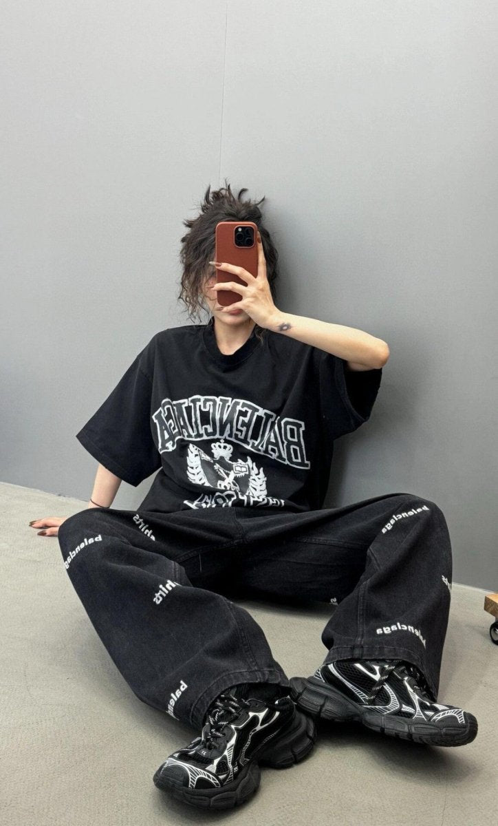 Balenciaga Est. 1917 Crest T-Shirt (Black) - Phantom Kicks