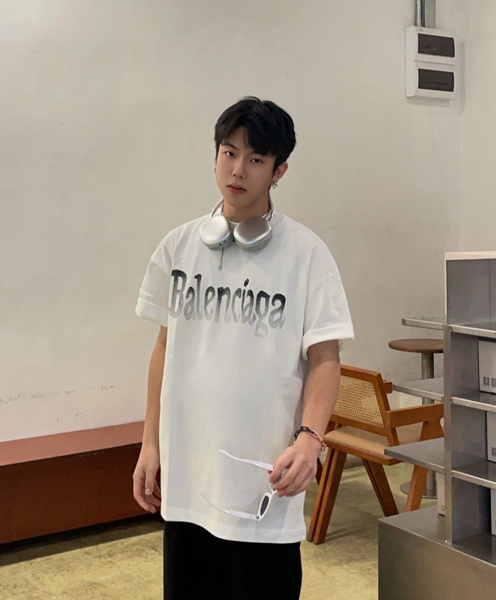 Balenciaga Gradient Logo T-Shirt - Phantom Kicks